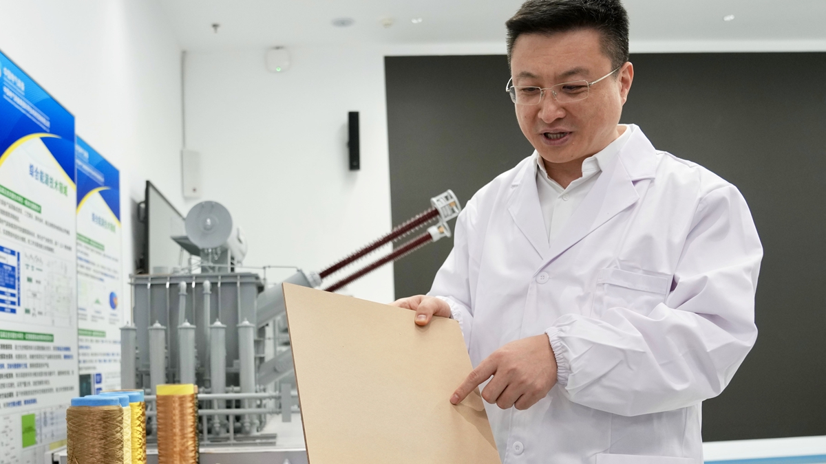 两会·我的履职影像记丨全国人大代表张帆：让“AI+制造”的道路越走越宽、越走越实