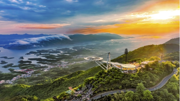 美麗小鎮丨黃石，一個點石成金的地方