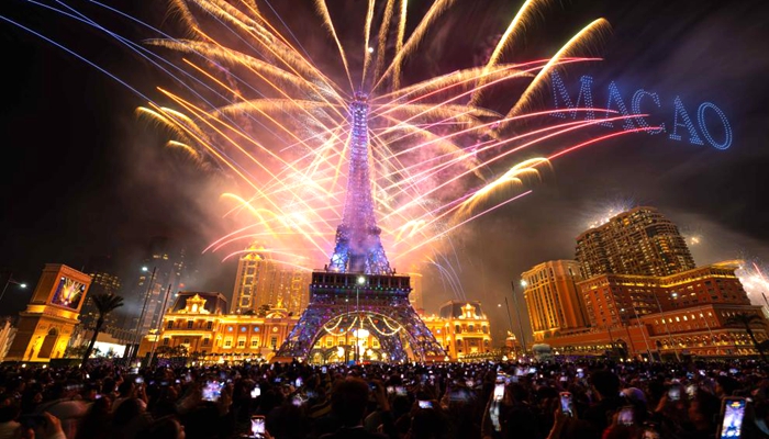 零时开始迎新年——澳门元旦即景