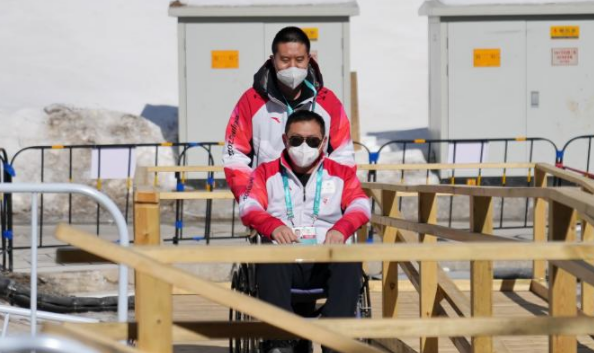 他們的工作 是讓殘奧選手沒有&ldquo;過不去的坎兒&rdquo;