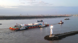 我在現(xiàn)場&middot;照片背后的故事丨見證百年古船&ldquo;回家&rdquo;路