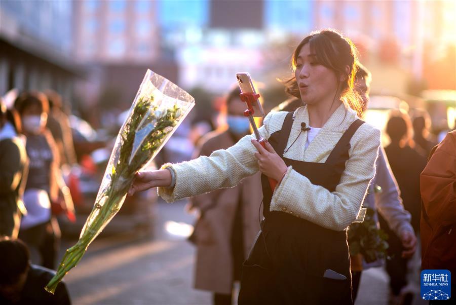 （鏡觀中國&middot;新華社國內(nèi)新聞?wù)掌恢芫x）（13）跟著主播逛花都