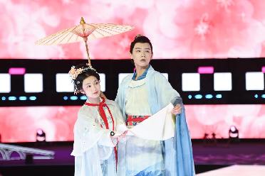 杭州：&ldquo;武林衣秀&rdquo;展宋韻元素