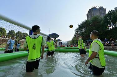 &ldquo;水上排球&rdquo;歡樂(lè)多
