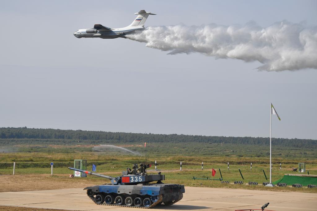 中國參賽隊(duì)晉級&ldquo;國際軍事比賽-2022&rdquo;中的&ldquo;坦克兩項(xiàng)&rdquo;半決賽