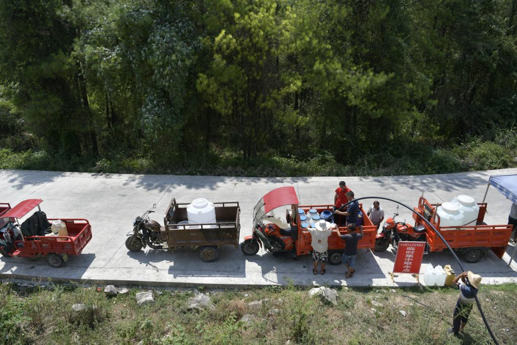 想方設法保障受災地區生產生活&mdash;&mdash;貴州抗旱一線見聞