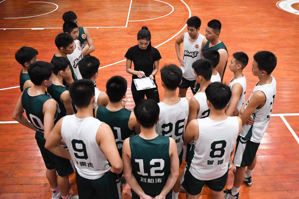 新華全媒+｜是教師也是教練，這個&ldquo;95后&rdquo;女孩帶出全國冠軍