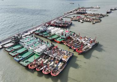 臺風&ldquo;梅花&rdquo;逼近 船只進港避風