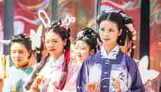 新華全媒+丨國(guó)慶長(zhǎng)假里的&ldquo;國(guó)潮國(guó)風(fēng)&rdquo;