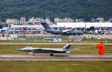 機遇與信心 &ldquo;藍天盛會&rdquo;見證中國航空航天發展