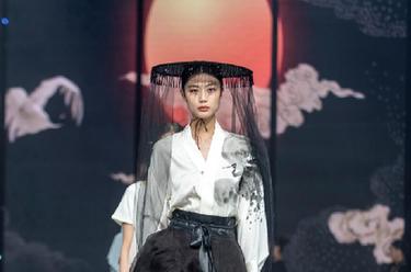 絲路云裳&middot;七彩云南2022民族賽裝文化節拉開帷幕