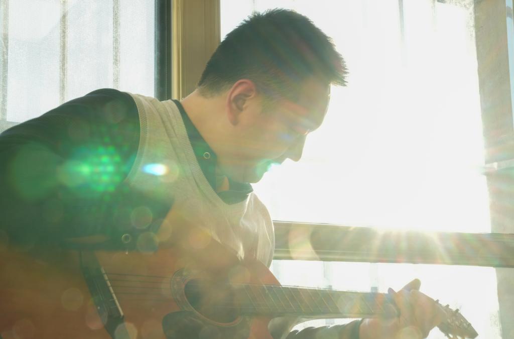 新華全媒+丨微光里，他&ldquo;看&rdquo;見世界杯