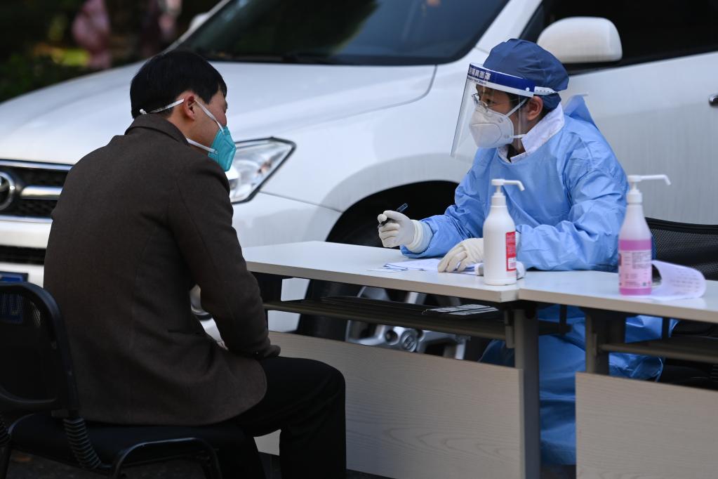 新華全媒+｜浙江杭州：&ldquo;發熱門診&rdquo;移動診療 暖心服務社區群眾