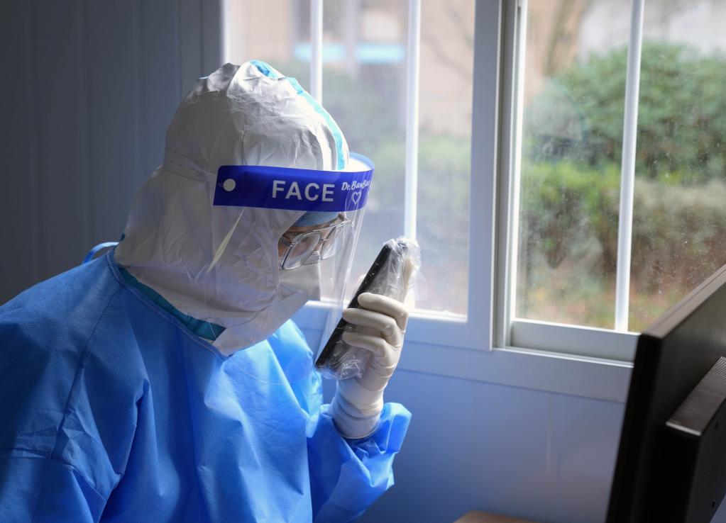 新華全媒+｜上海：&ldquo;90后&rdquo;家庭醫(yī)生全力守護社區(qū)居民健康