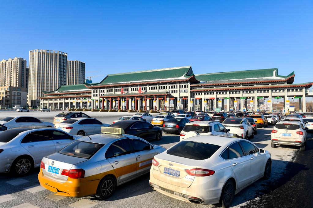 越來越忙 越來越好&mdash;&mdash;從車流、人流、物流看吉林節(jié)日穩(wěn)經(jīng)濟(jì)