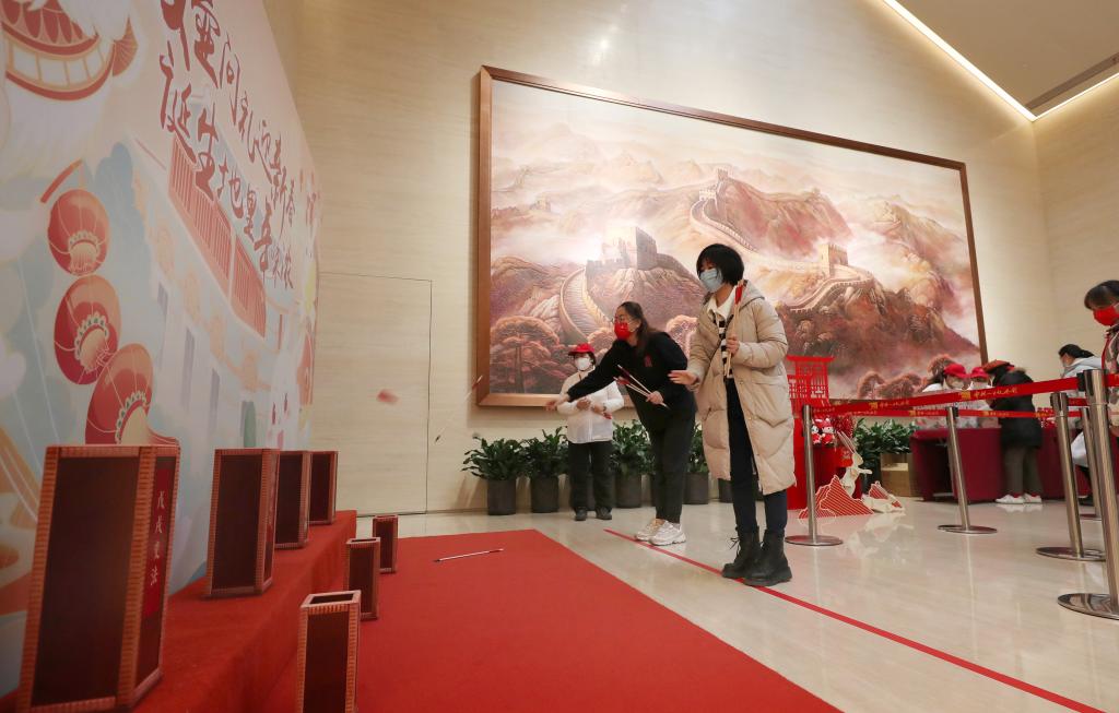 上海：兔年春節(jié)&ldquo;一大紅&rdquo;