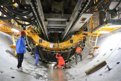 新華全媒+&middot;新春走基層丨福州：重點項目&ldquo;卯&rdquo;足干勁加快建設