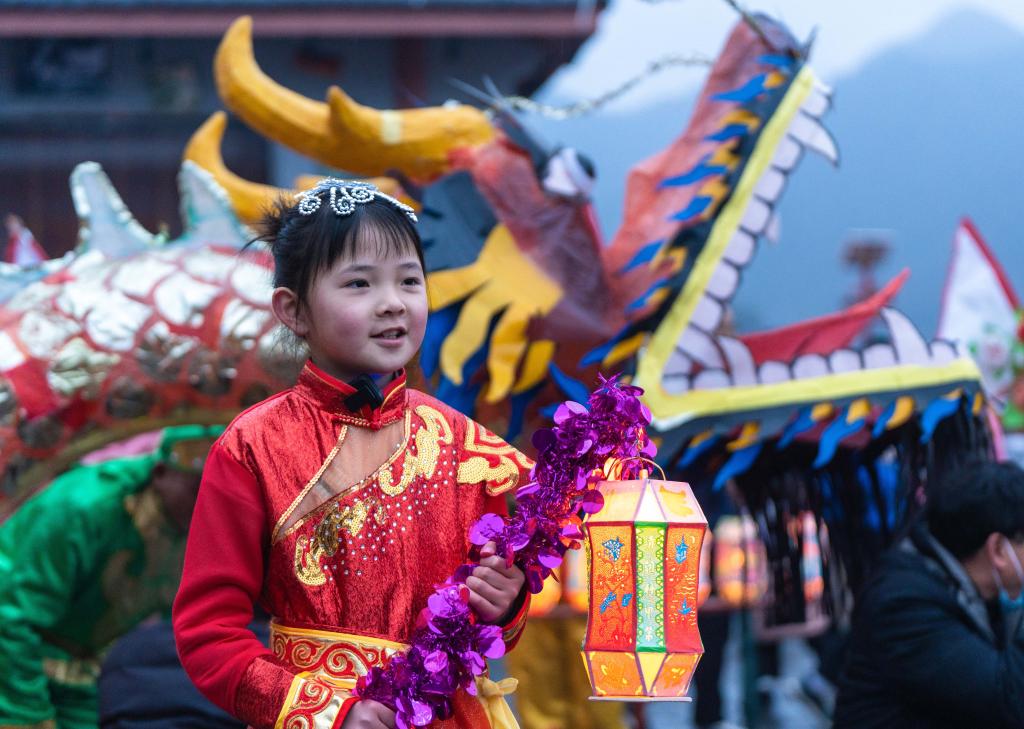 浙江淳安：山鄉村落非遺花燈&ldquo;迎元宵&rdquo;