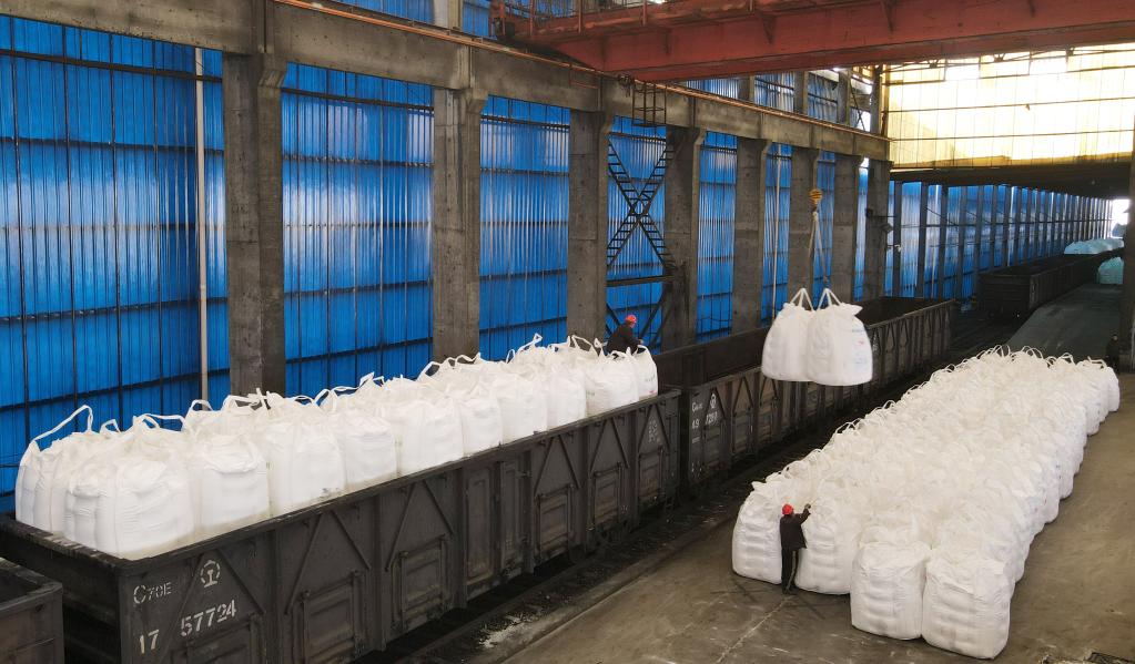 新華全媒+丨保障春耕備耕 化肥生產運輸開啟&ldquo;加速度&rdquo;