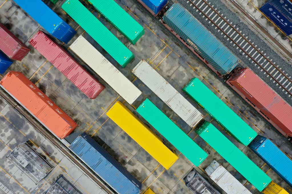 新華全媒+&middot;強(qiáng)信心&middot;開(kāi)新局丨中歐班列助力&ldquo;黔貨出山&rdquo;