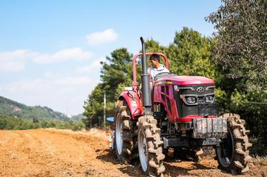 農(nóng)機(jī)&ldquo;輕騎兵&rdquo; 春耕助力忙