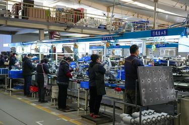 山東文登：外貿(mào)企業(yè)新春生產(chǎn)忙