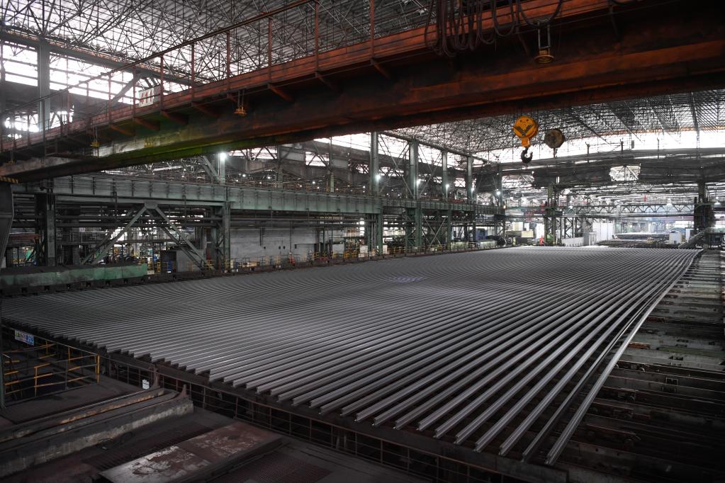 新華全媒＋&middot;強信心&middot;開新局丨攀鋼釩軌梁廠 鋼軌生產馬力全開