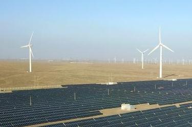 甘肅玉門：茫茫戈壁 綠色電力&ldquo;風光&rdquo;無限