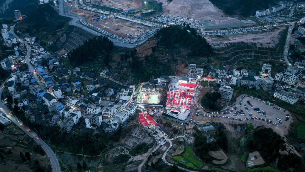 新華全媒+丨燃爆全場！&ldquo;村BA&rdquo;總決賽完美收官