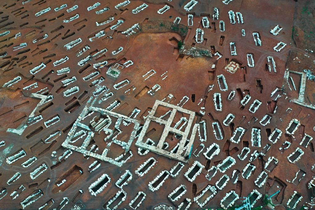 新華全媒+丨兩晉到宋元明的歷史長卷&mdash;&mdash;探秘貴州貴安新區大松山墓群