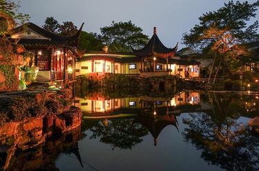 傳統(tǒng)演藝點(diǎn)亮園林&ldquo;夜游&rdquo;