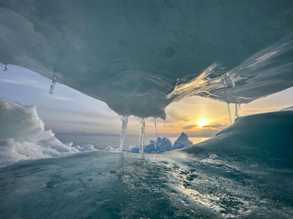 新華全媒+丨國道之行 從雪山奔向大海丨在賽里木湖邂逅藍色&ldquo;眼淚&rdquo;