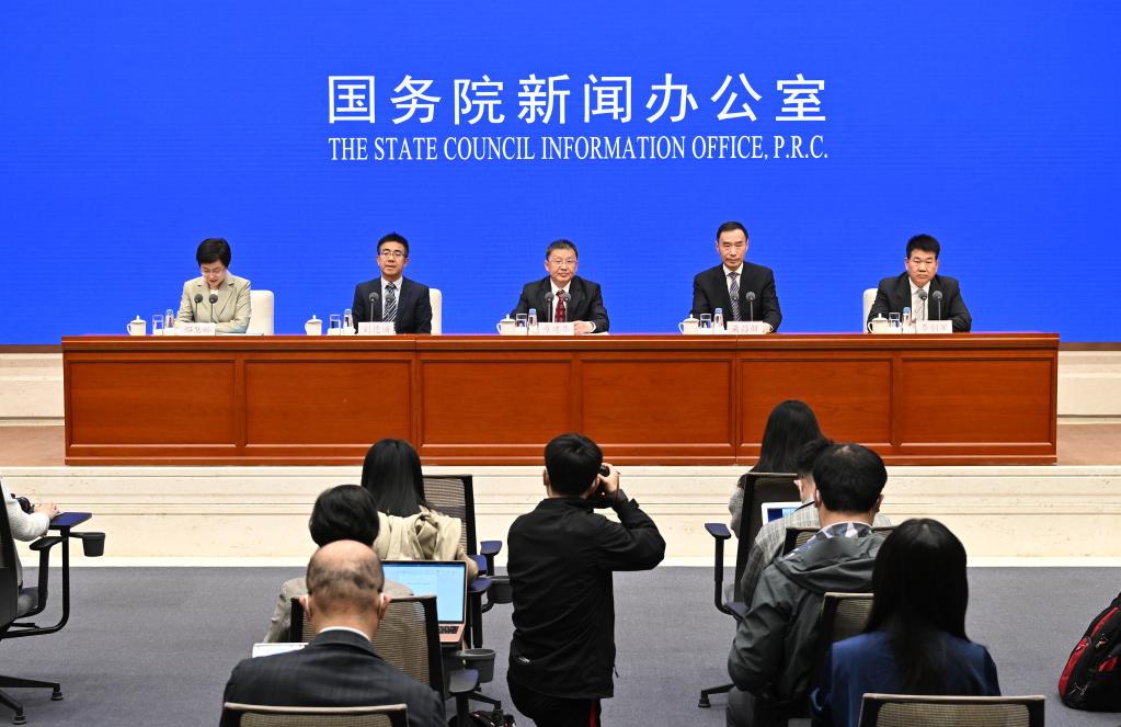 新華全媒+丨國新辦舉行&ldquo;權威部門話開局&rdquo;系列主題新聞發(fā)布會介紹&ldquo;全面落實黨的二十大精神 深入推進能源高質量發(fā)展&rdquo;有關情況