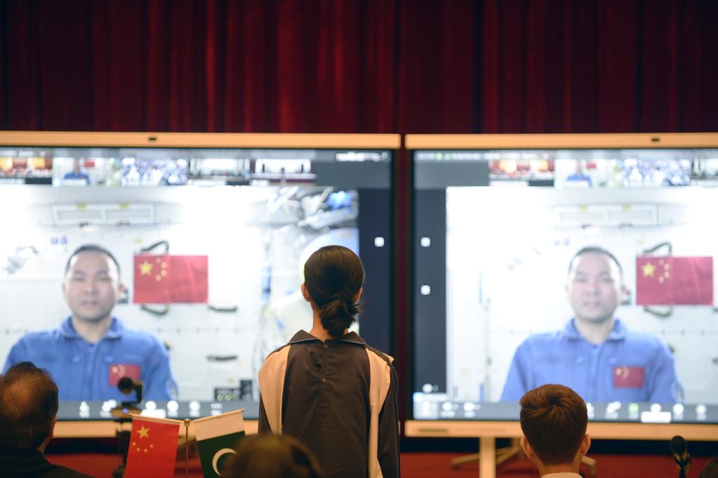 巴基斯坦青少年應(yīng)邀參加&ldquo;天宮對(duì)話&rdquo;活動(dòng)