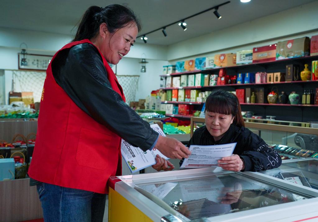 浙江建德：每天&ldquo;勞動一小時&rdquo; 志愿服務讓城市更美