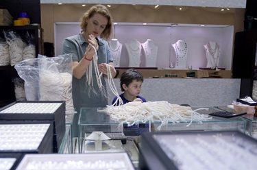 &ldquo;珍珠之都&rdquo;產(chǎn)銷兩旺