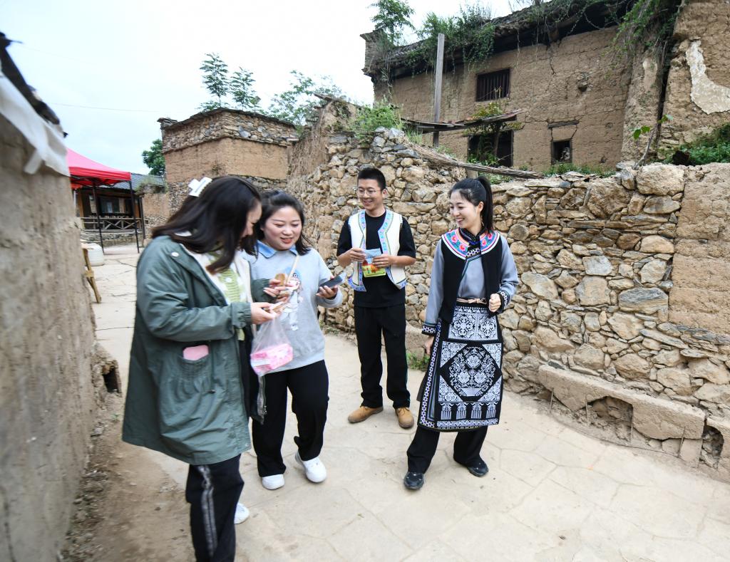 回到大山，&ldquo;95后&rdquo;小伙為家鄉帶貨