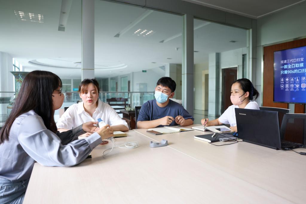 &ldquo;95后&rdquo;海歸返鄉(xiāng)助力產(chǎn)業(yè)發(fā)展