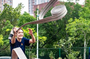 大學生熱依來的&ldquo;火焰藍&rdquo;就業夢