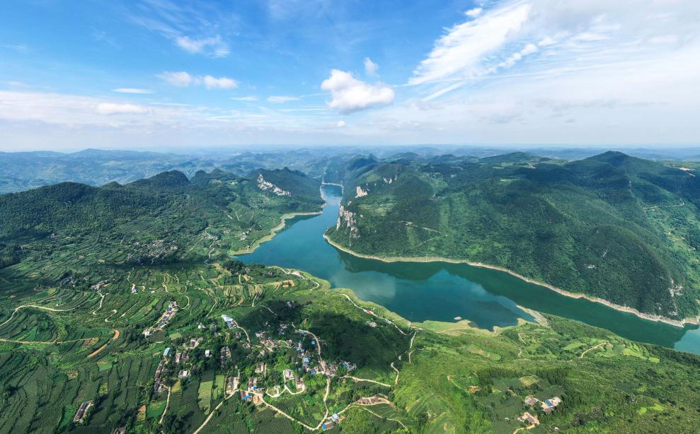 烏江夫婦，37年義務(wù)守護大江東流