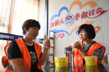山東郯城：&ldquo;愛(ài)心驛站&rdquo;為戶外勞動(dòng)者送清涼