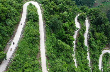 國道之行 從雪山奔向大海丨聽說過&ldquo;龍拐路&rdquo;嗎？這就是!