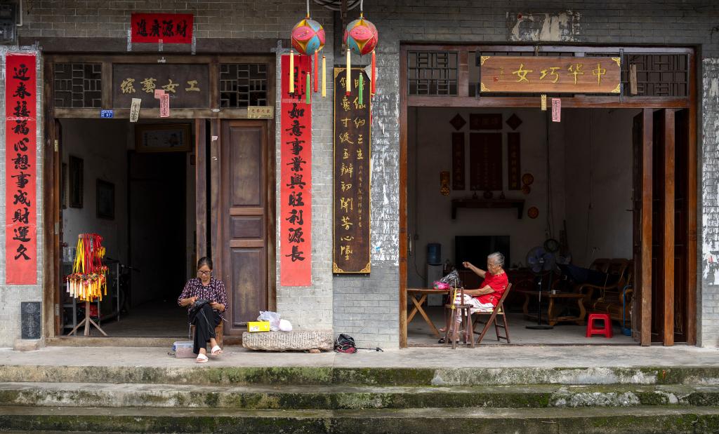 國道之行 從雪山奔向大海丨走進&ldquo;中國繡球之鄉&rdquo;