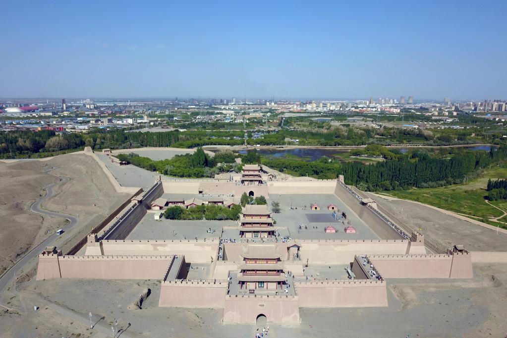 &ldquo;天下第一雄關&rdquo;暑期游客盈門