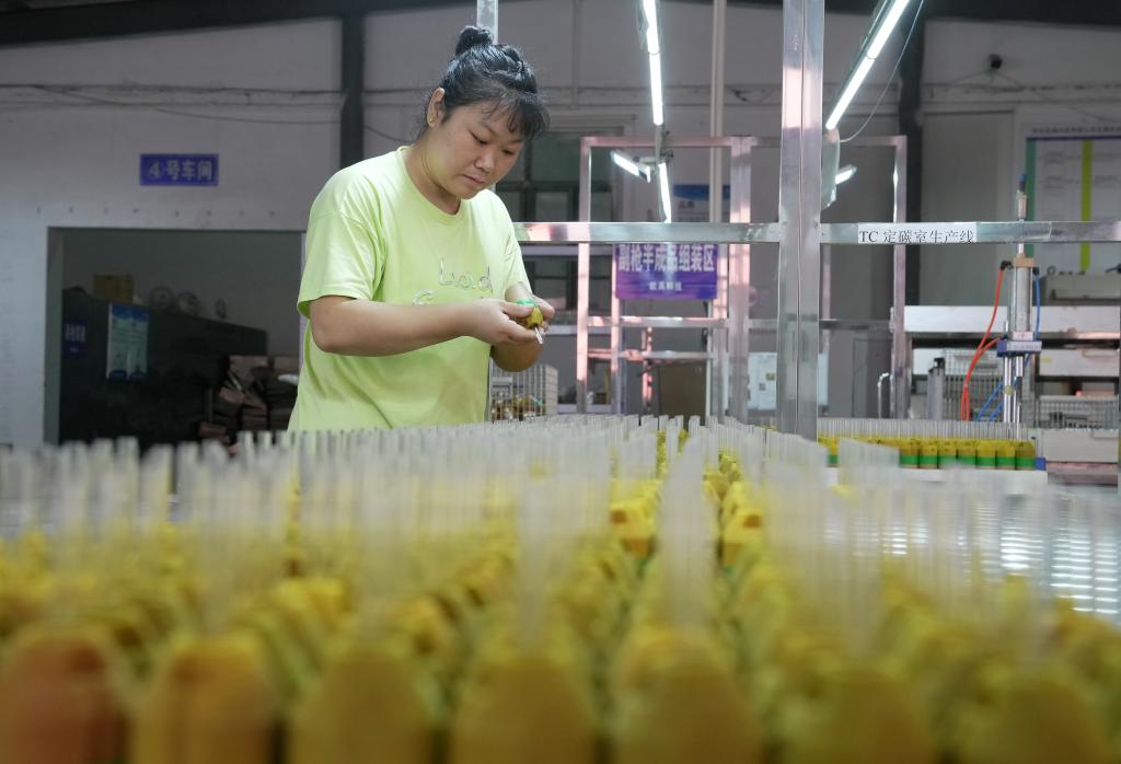 河北唐山：&ldquo;鄉村工廠&rdquo;拓寬村民致富路