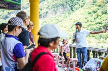 &ldquo;我在世界最高橋下開農家樂！&rdquo;
