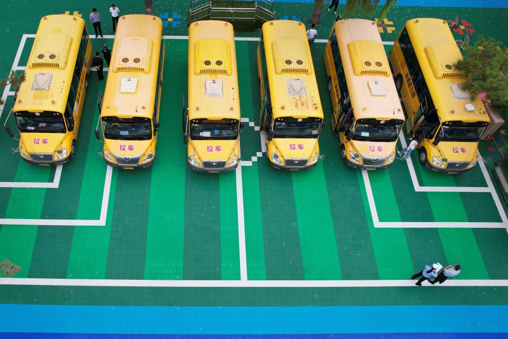 河北石家莊：校車&ldquo;體檢&rdquo;迎開學(xué)