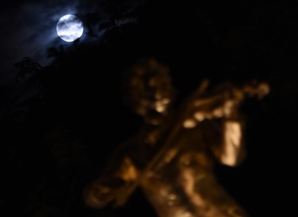 &ldquo;超級月亮&rdquo;現身天宇