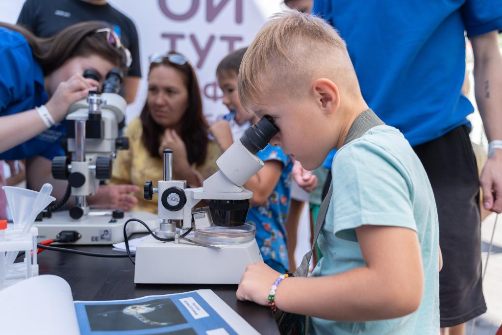 符拉迪沃斯托克舉辦&ldquo;知識日&rdquo;活動