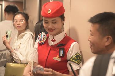 福廈高鐵：海上&ldquo;高姐&rdquo;的風采